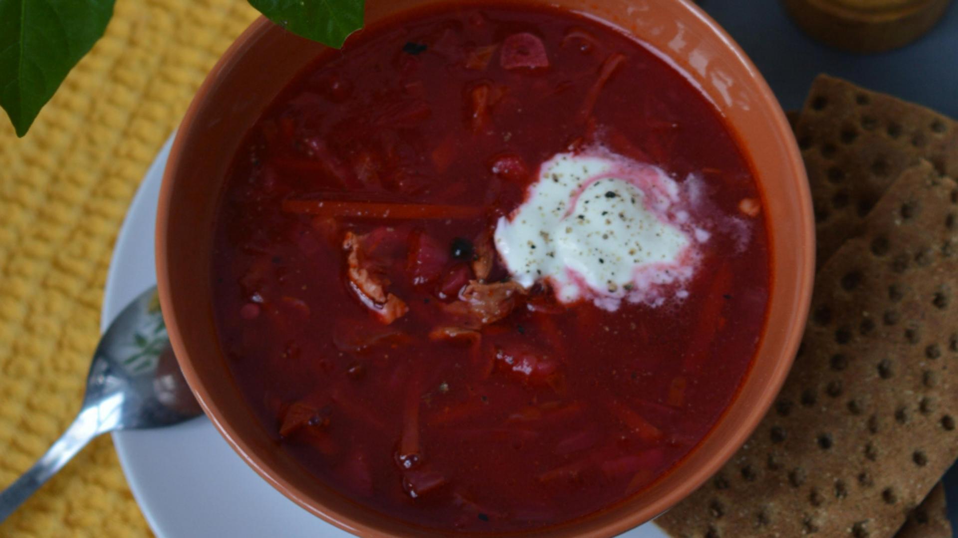 Cum să prepari ciorbă de sfeclă roșie. O mâncare potrivită pentru zilele de post