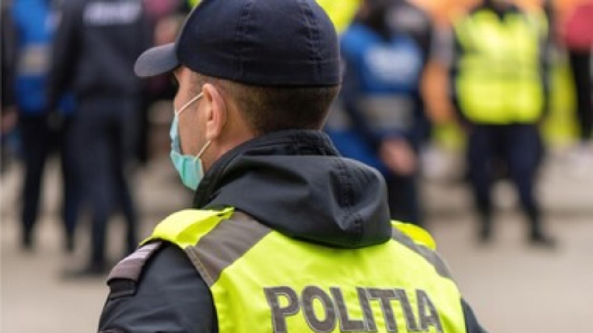 Percheziții în Bistrița