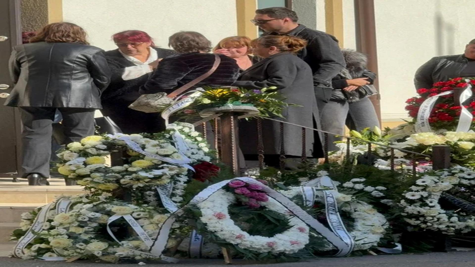 Prieteni și rude ale doctoriței (foto WOWBiz)