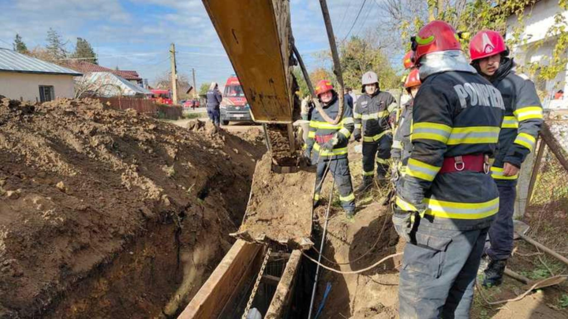 Dosar penal în urma morţii celor doi muncitori prinşi sub pământ în Prahova