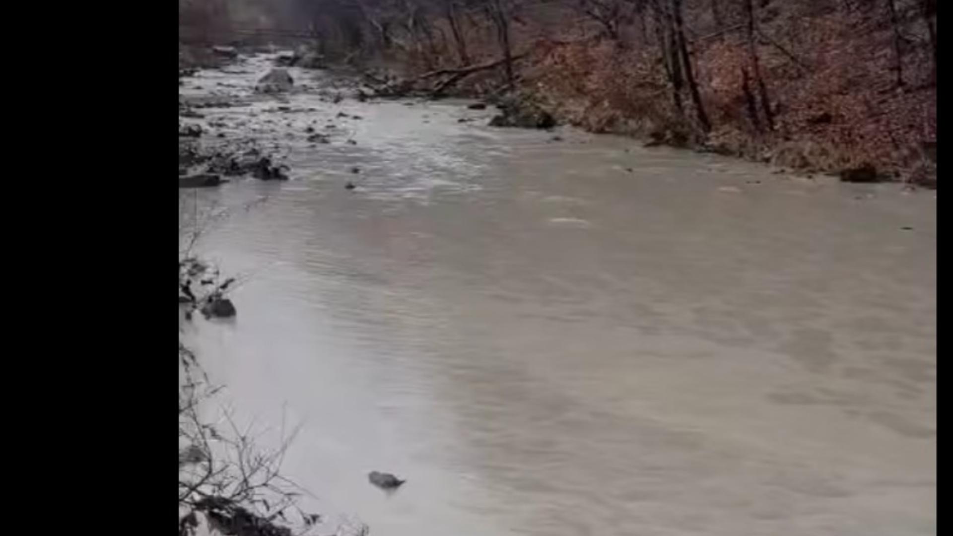 Situație critică la barajul Paltinu. Ploile afectează livrarea cu apă potabilă din Prahova. 