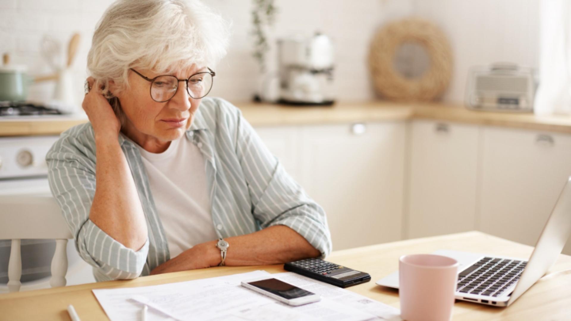 Comisia Europeană continuă să sape sistemele publice de pensii