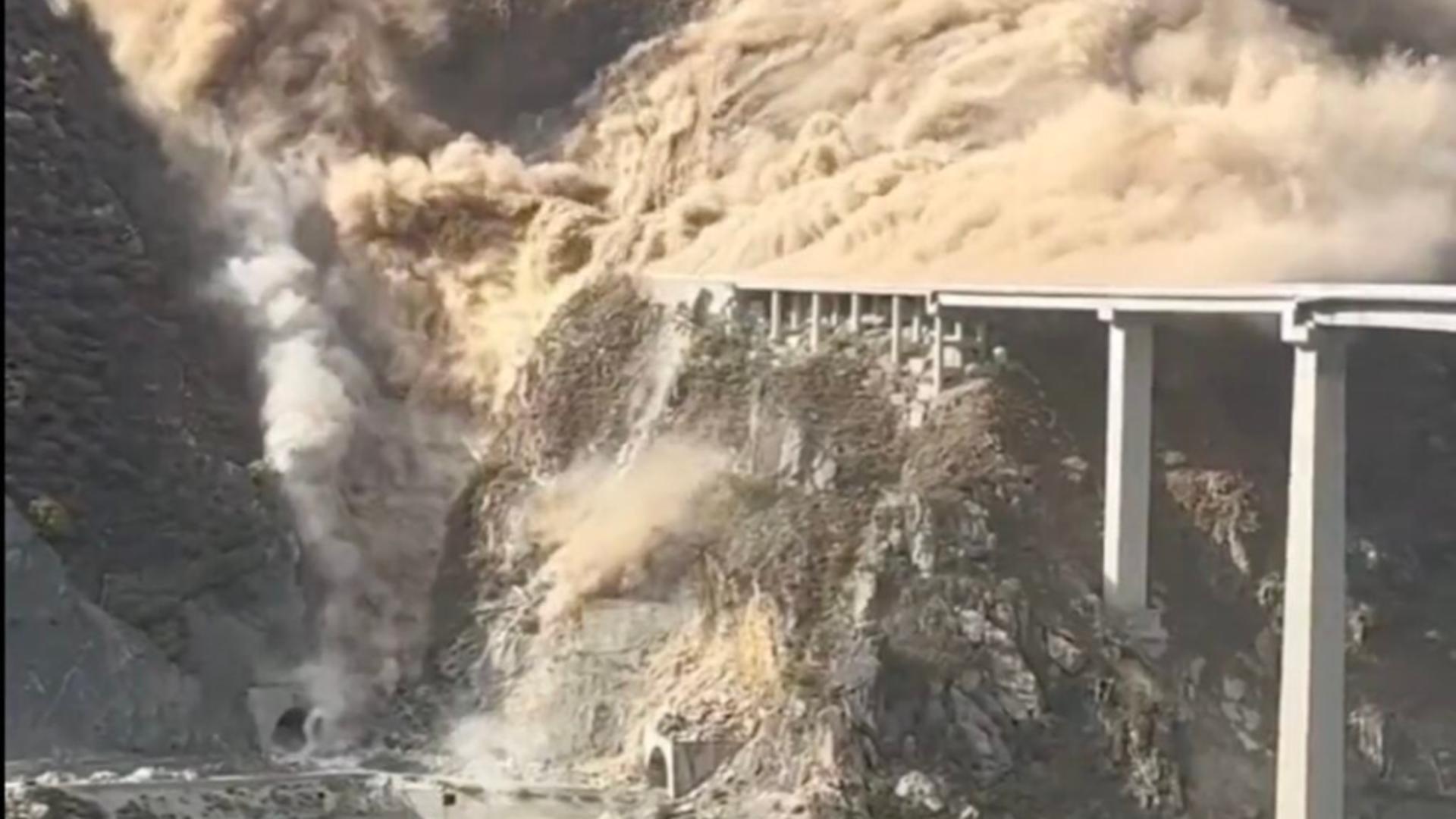 Podul Hongqi s-a prăbușit la doar câteva luni după inaugurare