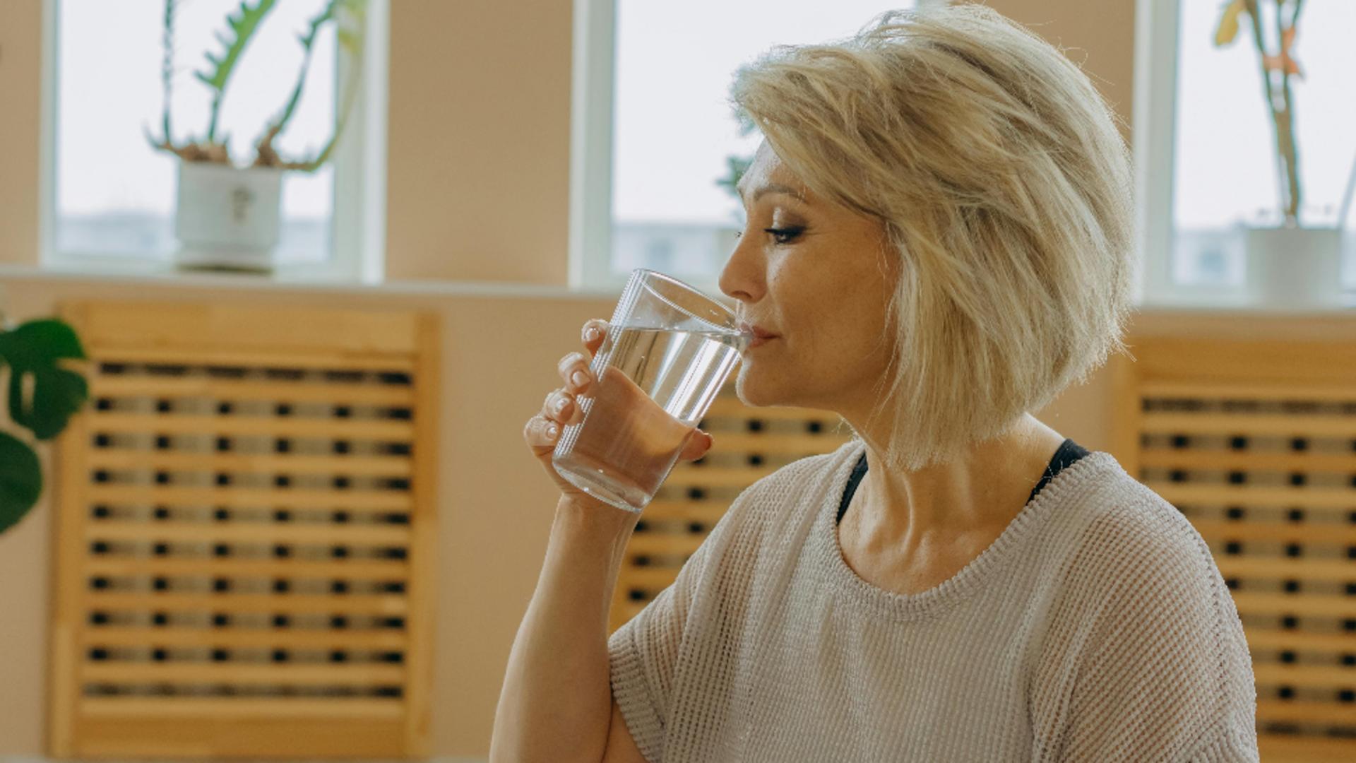 Ce beneficii are postul cu apă și cum trebuie să-l ții în mod corect