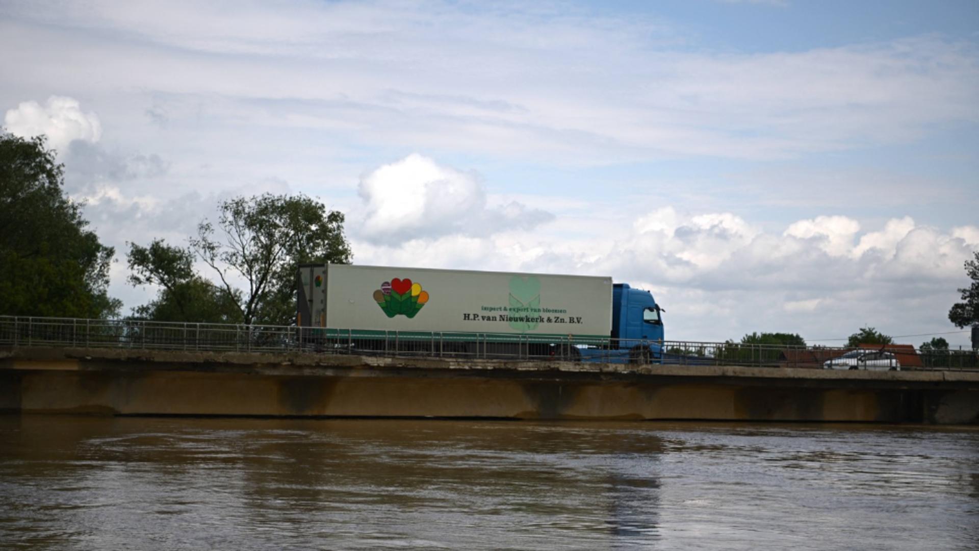 Alertă de INUNDAȚII! Râurile din 11 județe, sub supravegherea hidrologilor: HARTA cu zonele vizate/ Foto: Profimedia