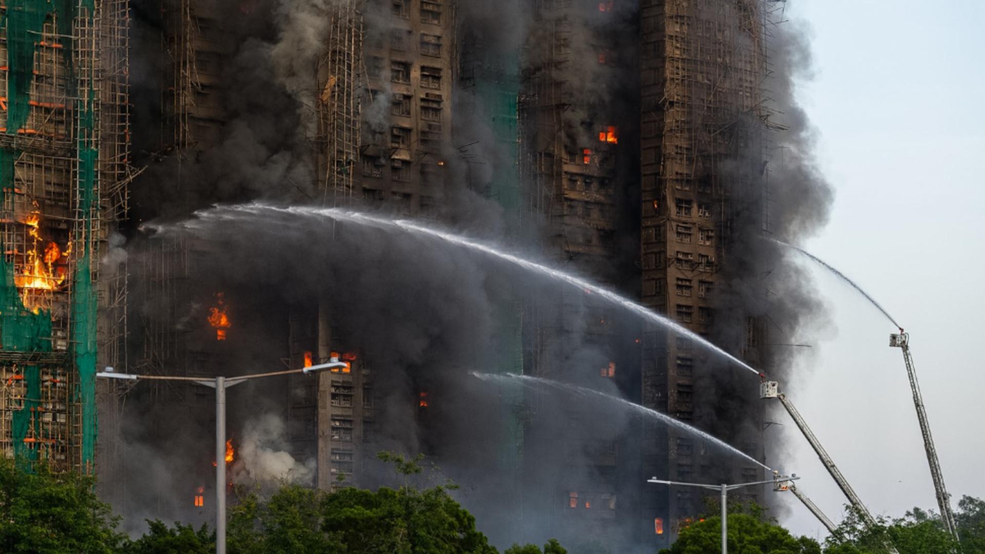 Locuitorii cartierului au acuzat o proastă coordonare a pompierilor