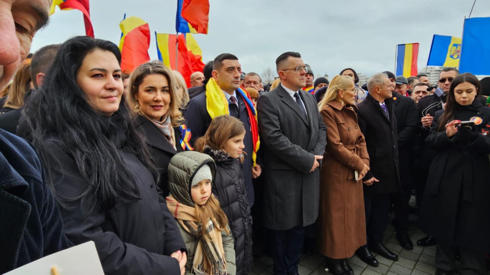 Patrioții suveraniști fac apel la unitate pentru moțiunea care îl poate trimite pe Bolojan acasă