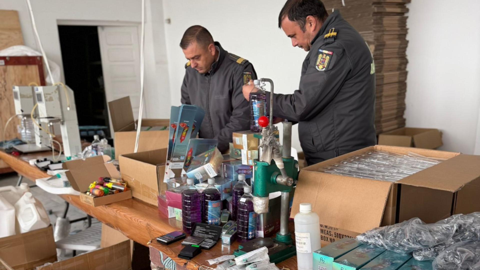 Lovitură ANAF în Prahova: Fabrică neautorizată de dispozitive de vapat, închisă. Prejudiciu estimat la 3,8 milioane de euro VIDEO+FOTO