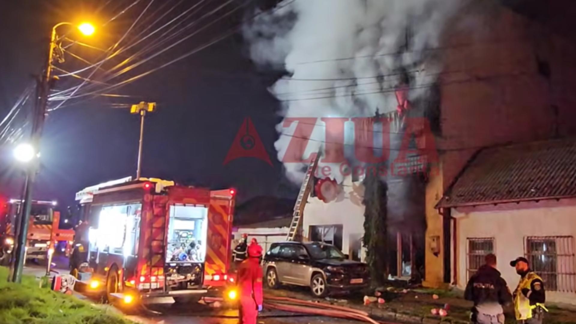 Incendiu masiv într-un bloc din Constanța: 10 locatari au reușit să fugă în ultimul moment/ Captură video 