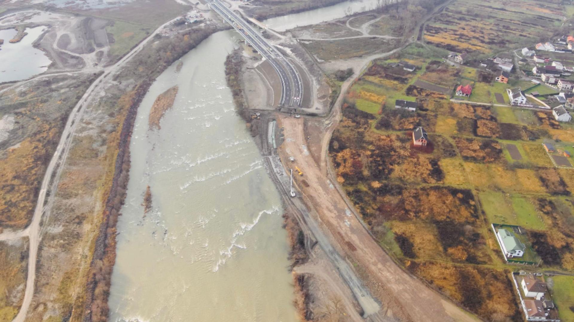 Podul peste Tisa dintre România și Ucraina, aproape de finalizare: când va fi deschis traficul/ Foto: Facebook