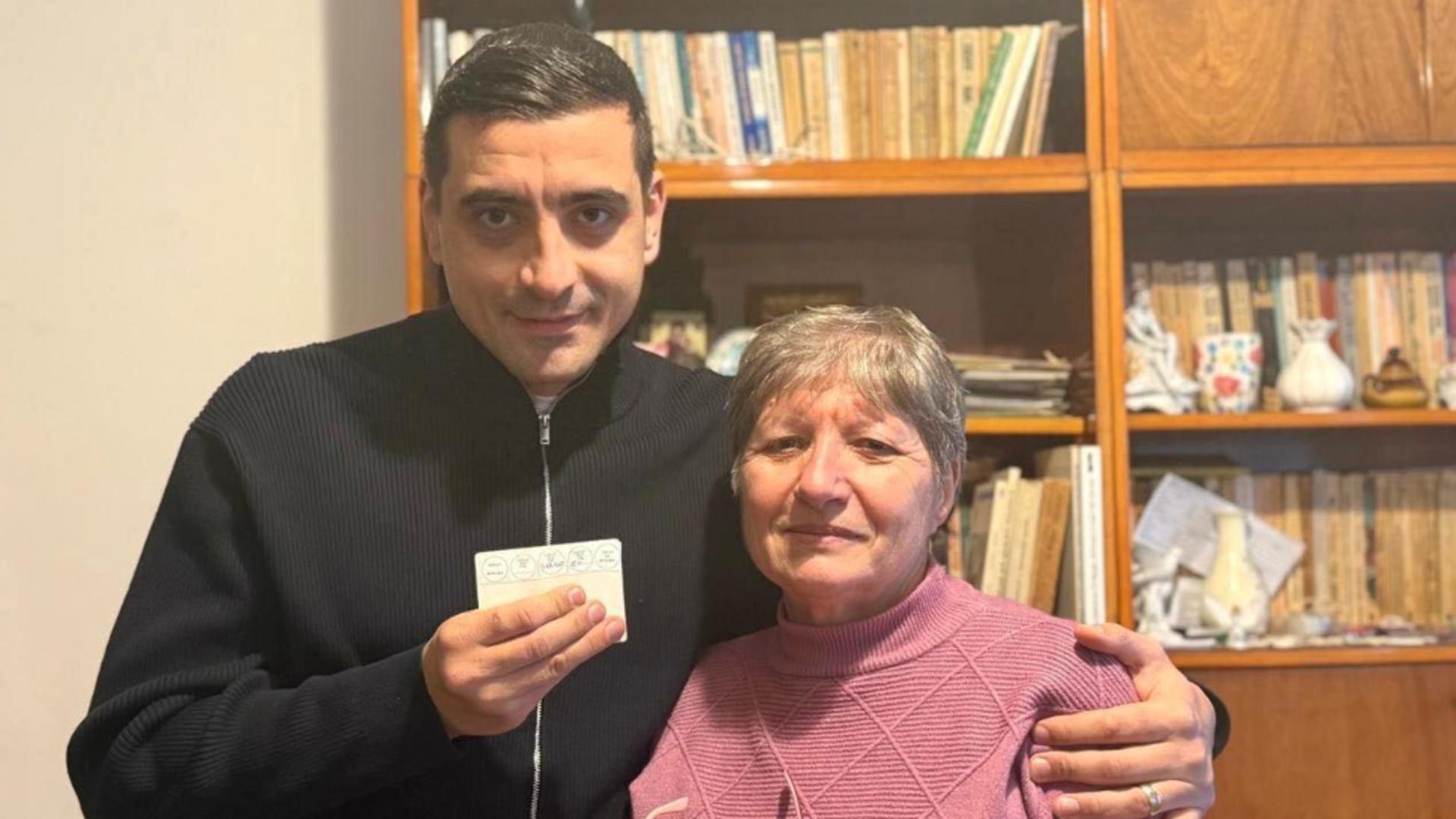 George Simion, mesaj emoționant în ziua alegerilor locale: „Mama m-a rugat să vă transmit - dacă nu ieșim azi la vot, nu avem de ce să ieșim la proteste apoi!”