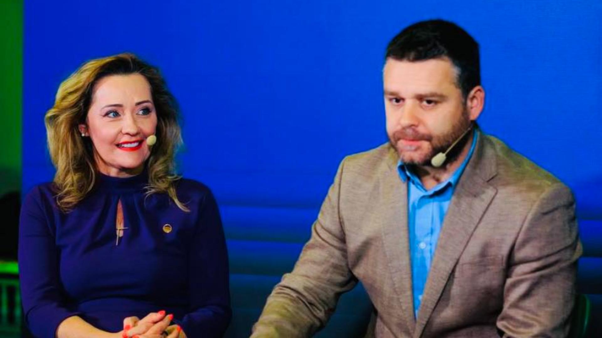 Lasconi îi râde în nas lui Drulă. Fosta șefă a „reziștilor” l-a felicitat pe Ciucu și a postat o poză alături de el