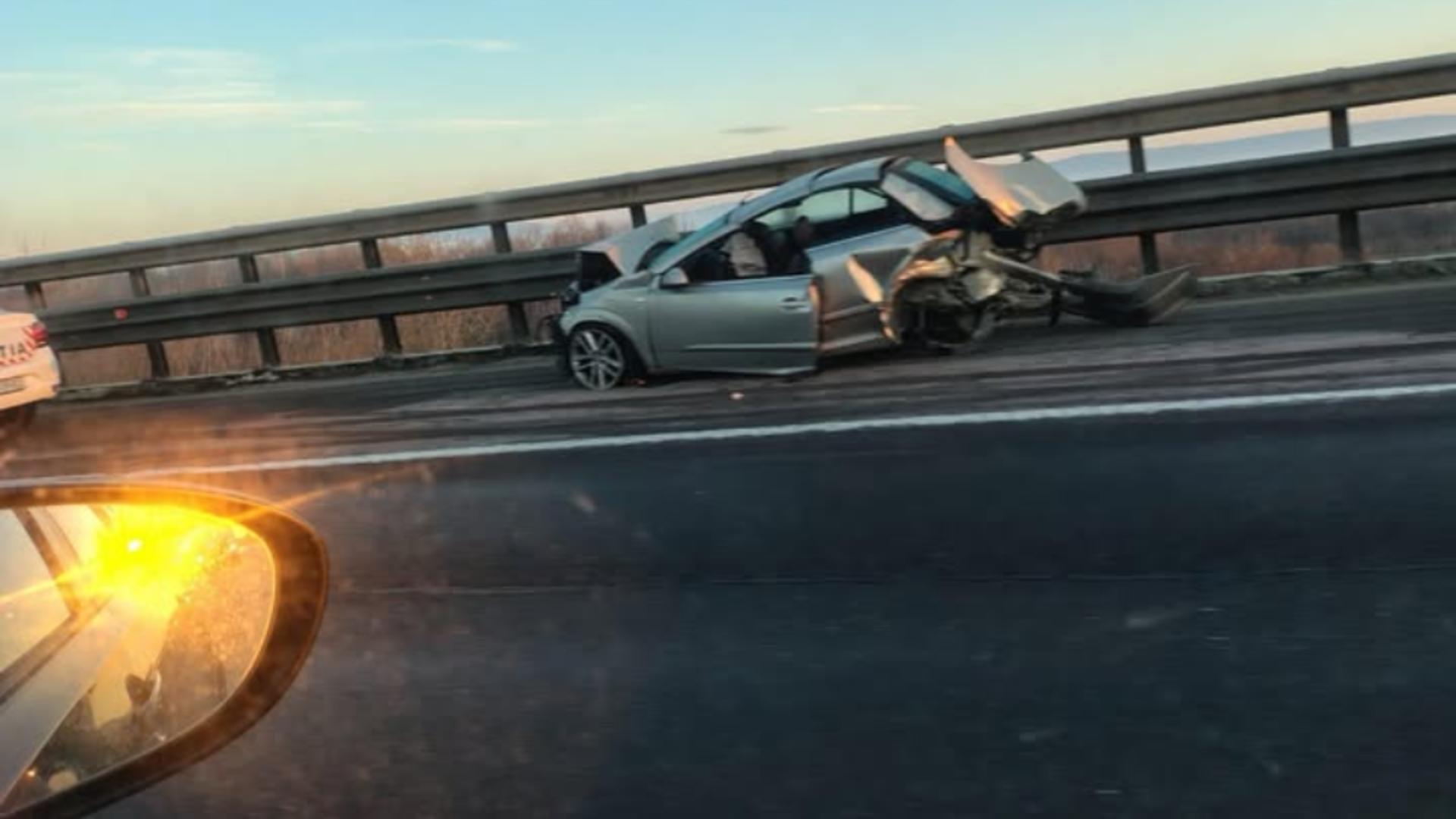 Accident în lanț pe autostrada București-Pitești. Patru mașini s-au ciocnit, trei persoane au ajuns la spital - FOTO
