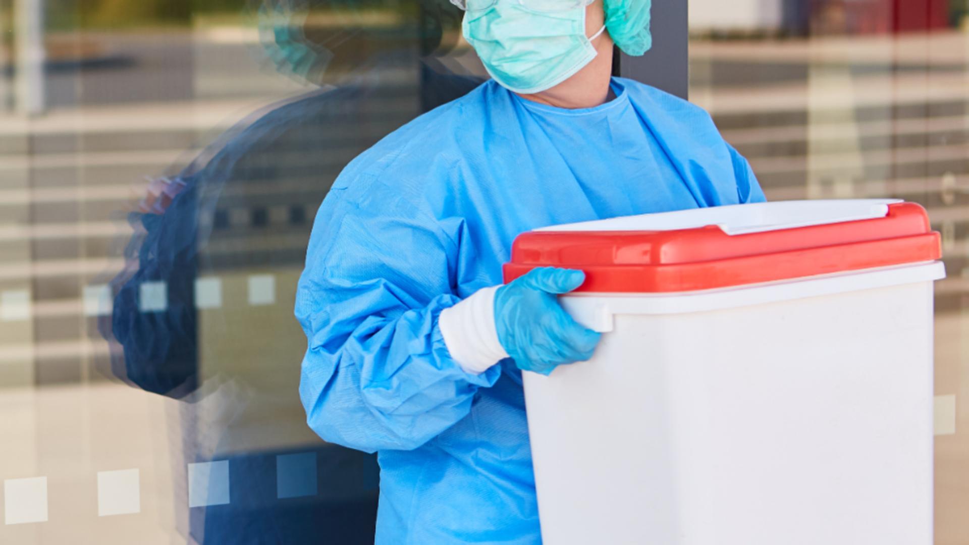 Scandal de proporții în SUA: directorul morgii Harvard, condamnat pentru comerț ilegal cu resturi umane. Soția sa, implicată în schemă