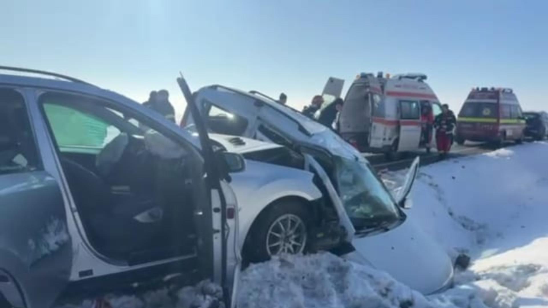 Accident mortal, în a doua zi de Crăciun. O tânără și-a pierdut viața pe o șosea din Dolj - VIDEO
