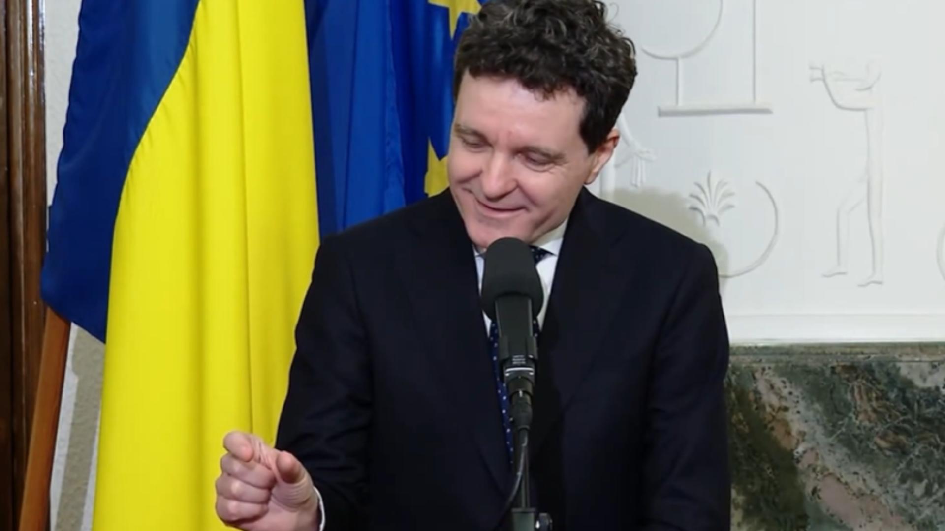 Imagini controversate: Nicușor Dan râde în fața camerelor, în timp ce țara e în criză / Captură video 