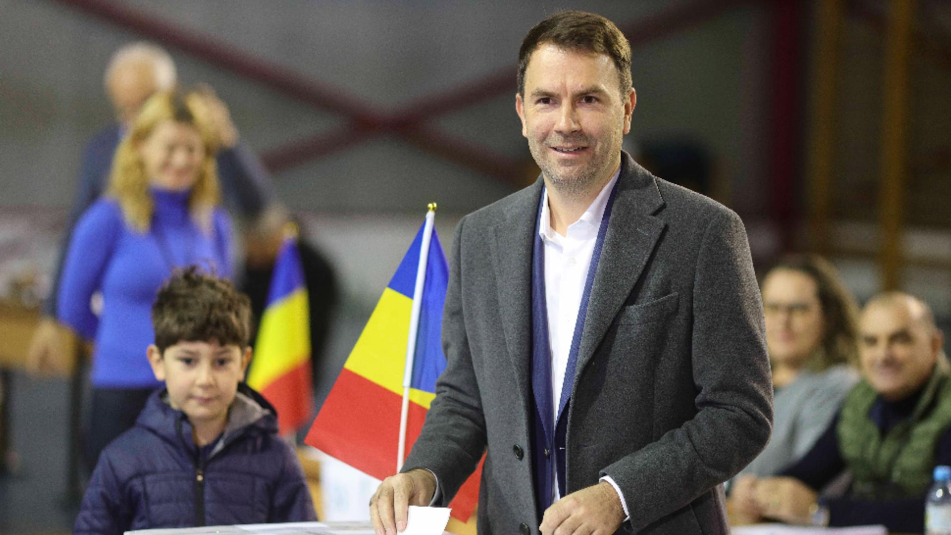 Cătălin Drulă a votat pentru Primăria Capitalei (foto: Octav Ganea // Inquam Photos)