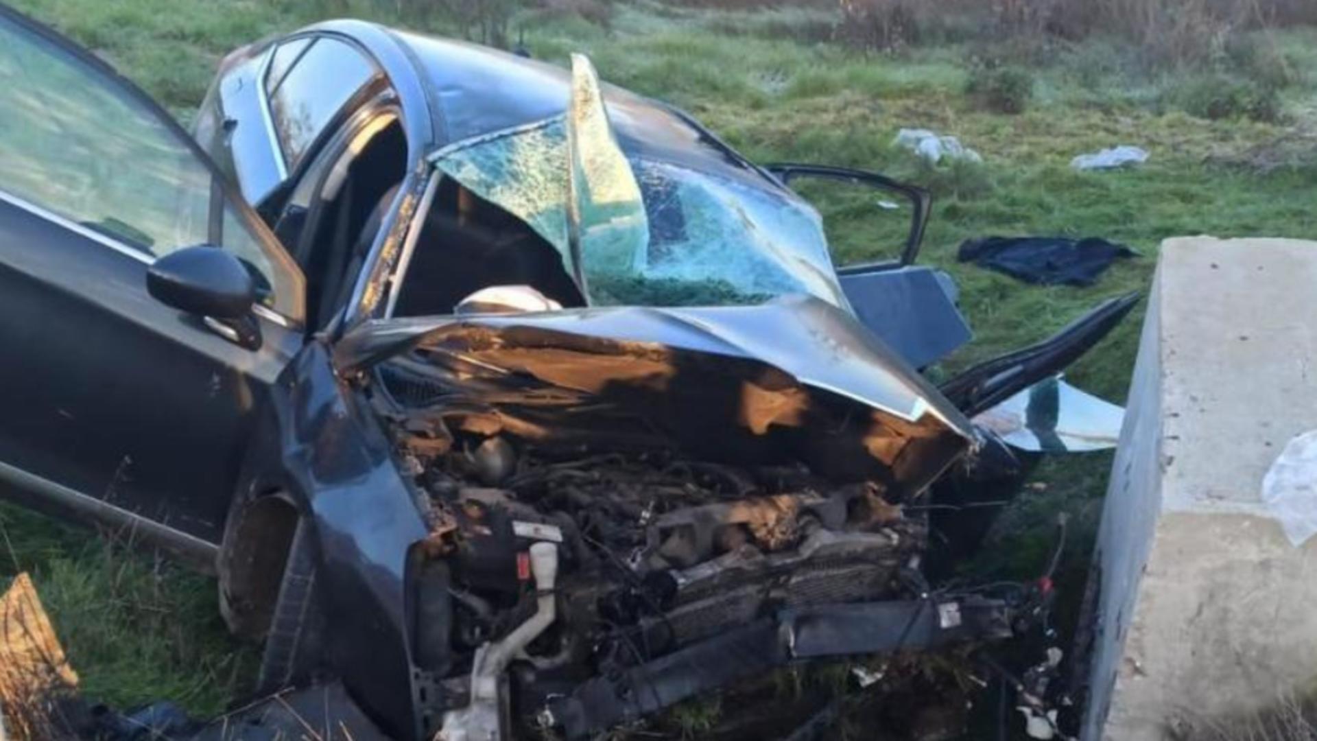 Accident grav în județul Constanța. Șase persoane au fost rănite după ce mașina în care se aflau a intrat într-un cap de pod