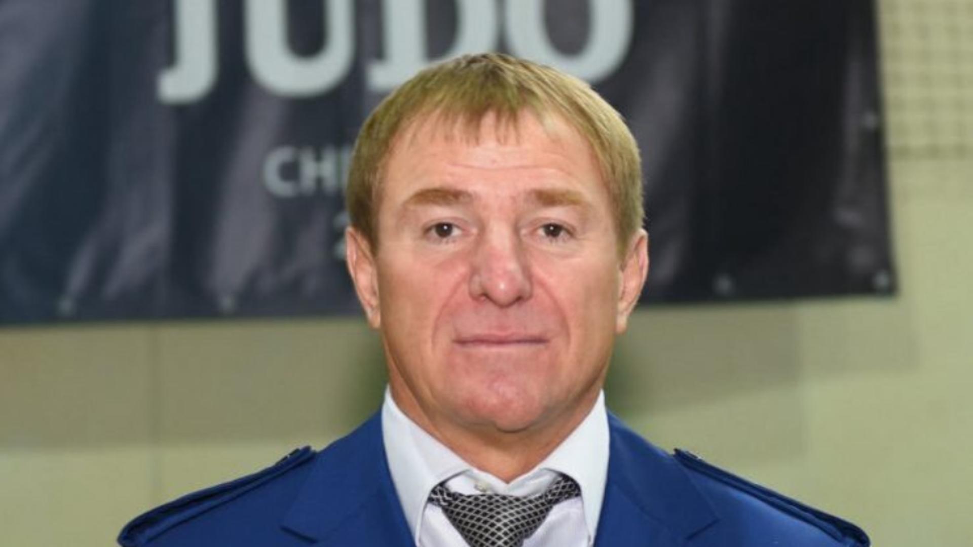 Maia Sandu i-a retras decorația șefului Federației Moldovene de Judo, pentru că i s-a deschis dosar penal