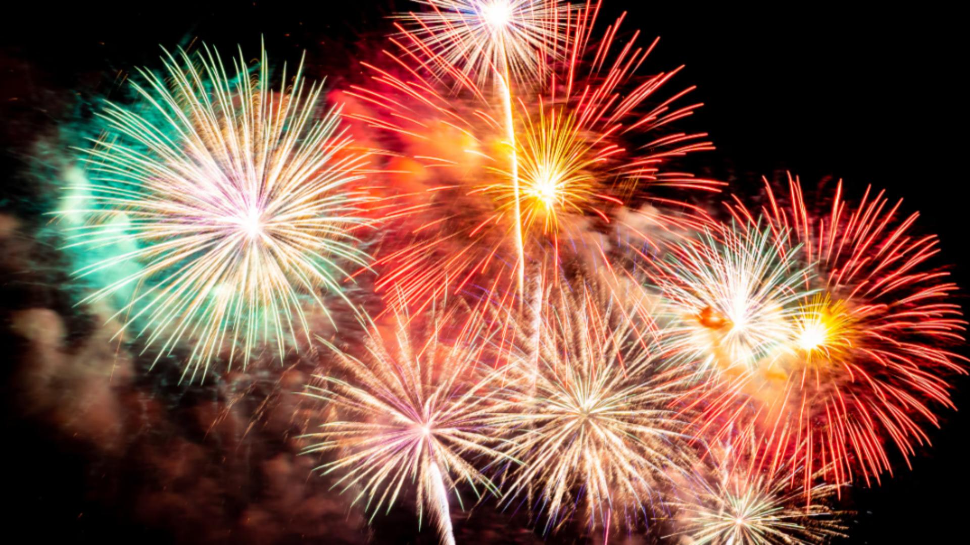 Marile orașe din România renunță la artificii de Revelion. Cu ce le vor înlocui