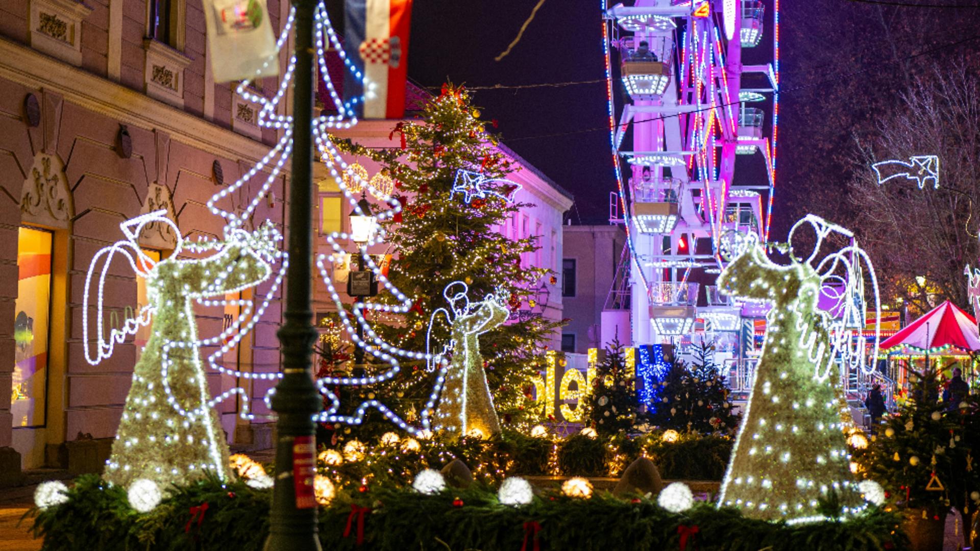 Capitala României s-a îmbrăcat în straie festive pentru sărbătorile de iarnă