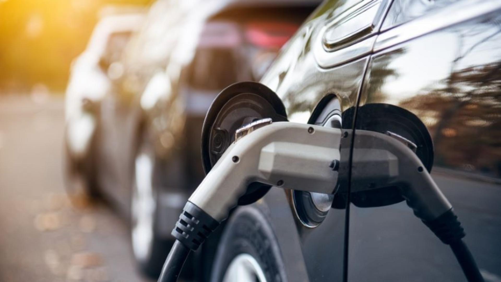 China ia cu asalt Europa. Tesla, în cădere liberă. Unde sunt producătorii auto europeni?