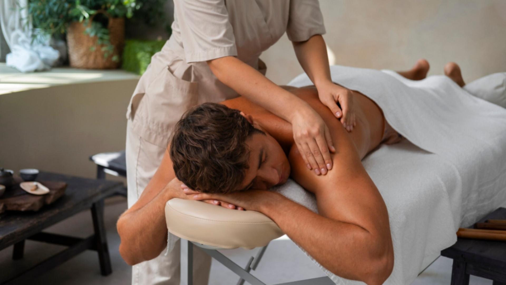 Un artist celebru a fost masat de către una dintre femeile cu lepră. Alertă epidemiologică în Cluj