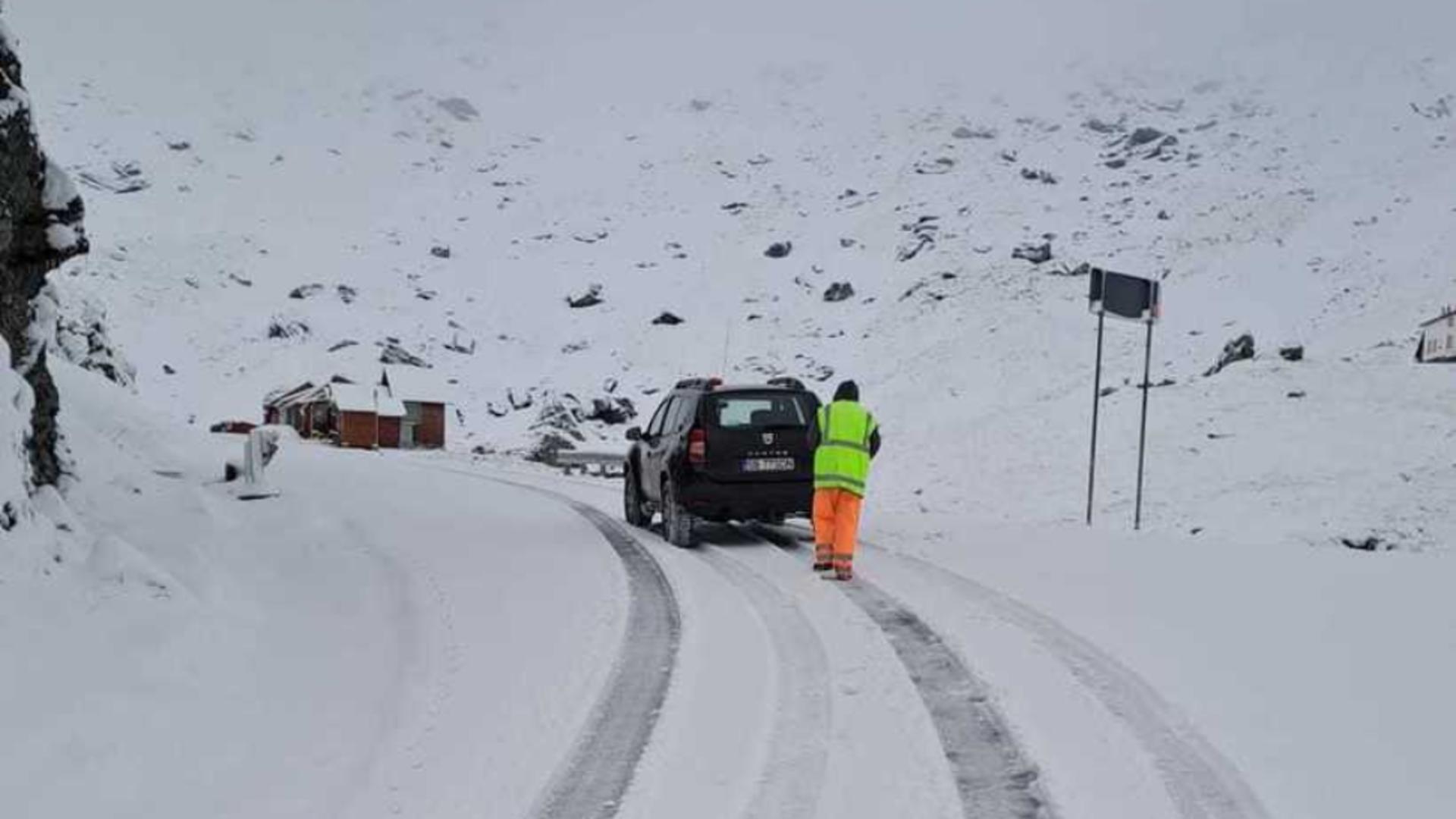 Avertizare Infotrafic: ninsori puternice afectează circulația pe A1 Sibiu–Deva și DN 7