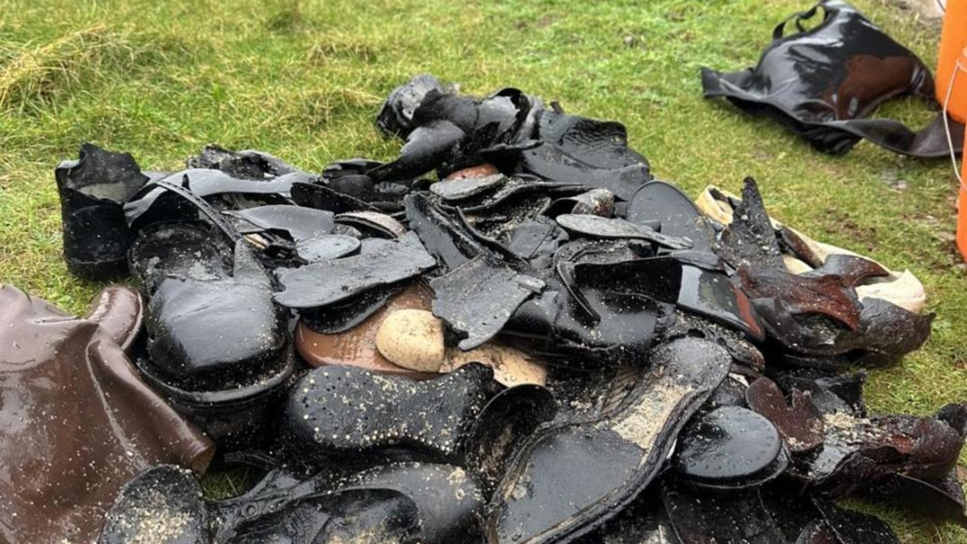 Mister pe o plajă britanică. Sute de pantofi din epoca victoriană, apăruți din senin