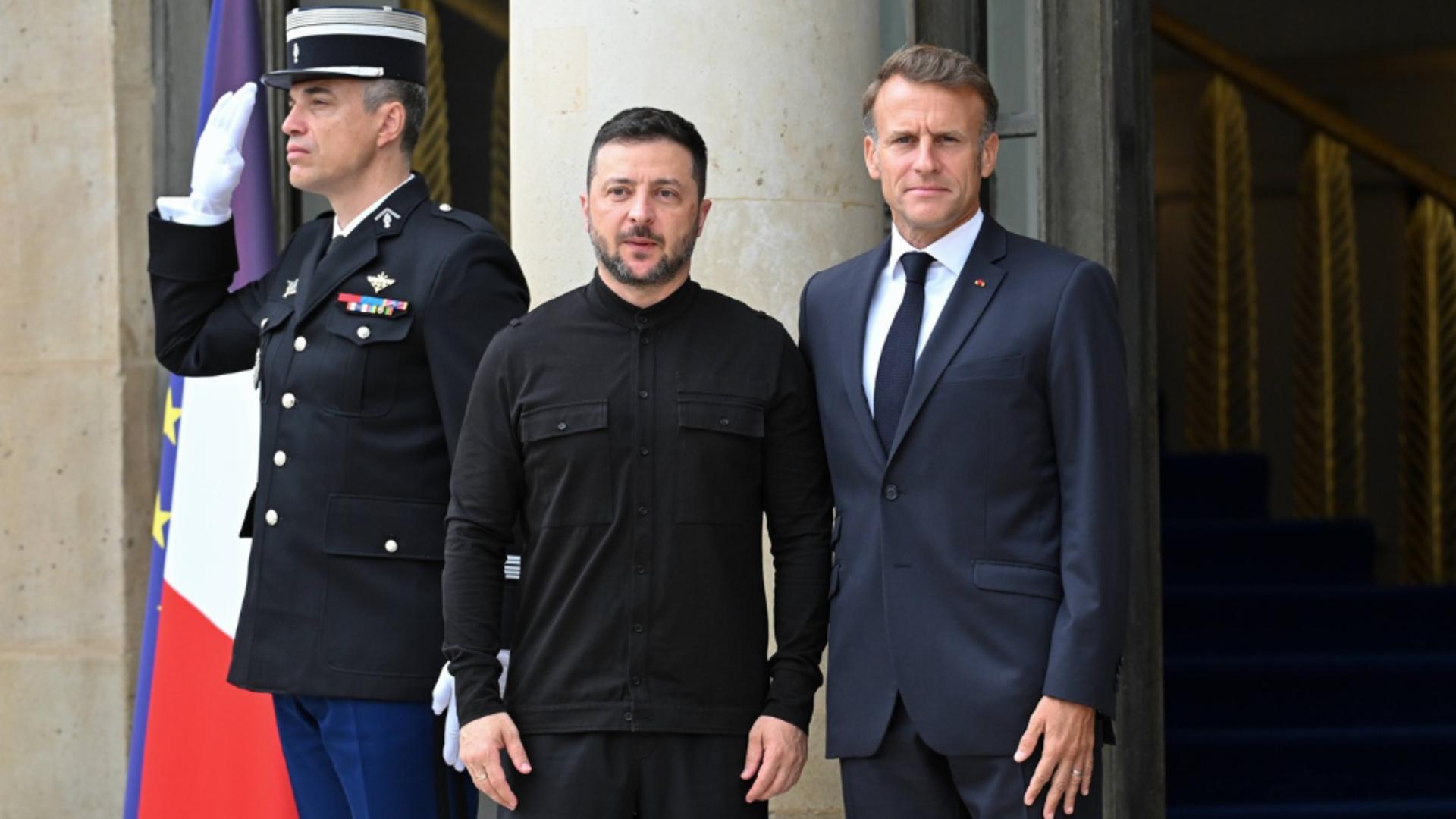 Președintele ucrainean Volodimir Zelenski a descris, luni, întâlnirea sa cu omologul francez Emmanuel Macron de la Paris drept „substanțială și importantă” (foto: profimedia)