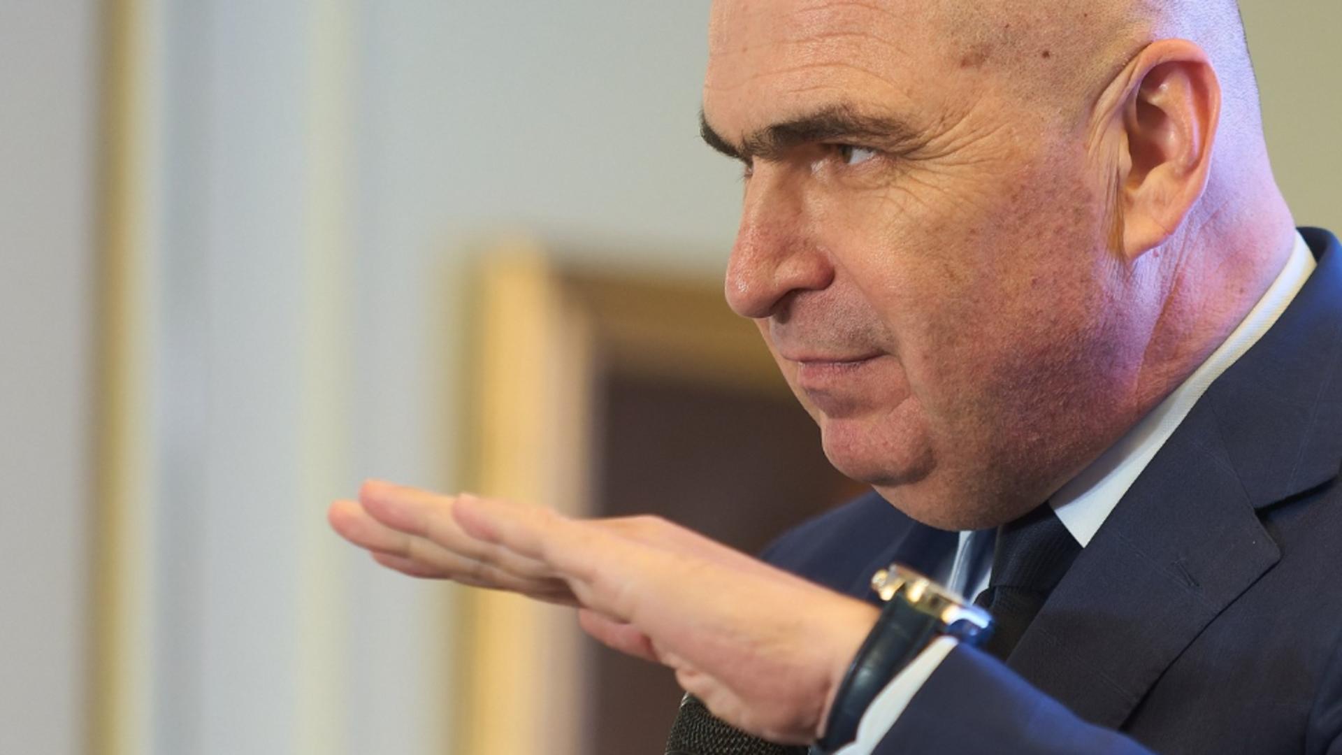 Turneu diplomatic de două zile. Ilie Bolojan pornește spre Viena și bifează o oprire surpriză la Viktor Orban