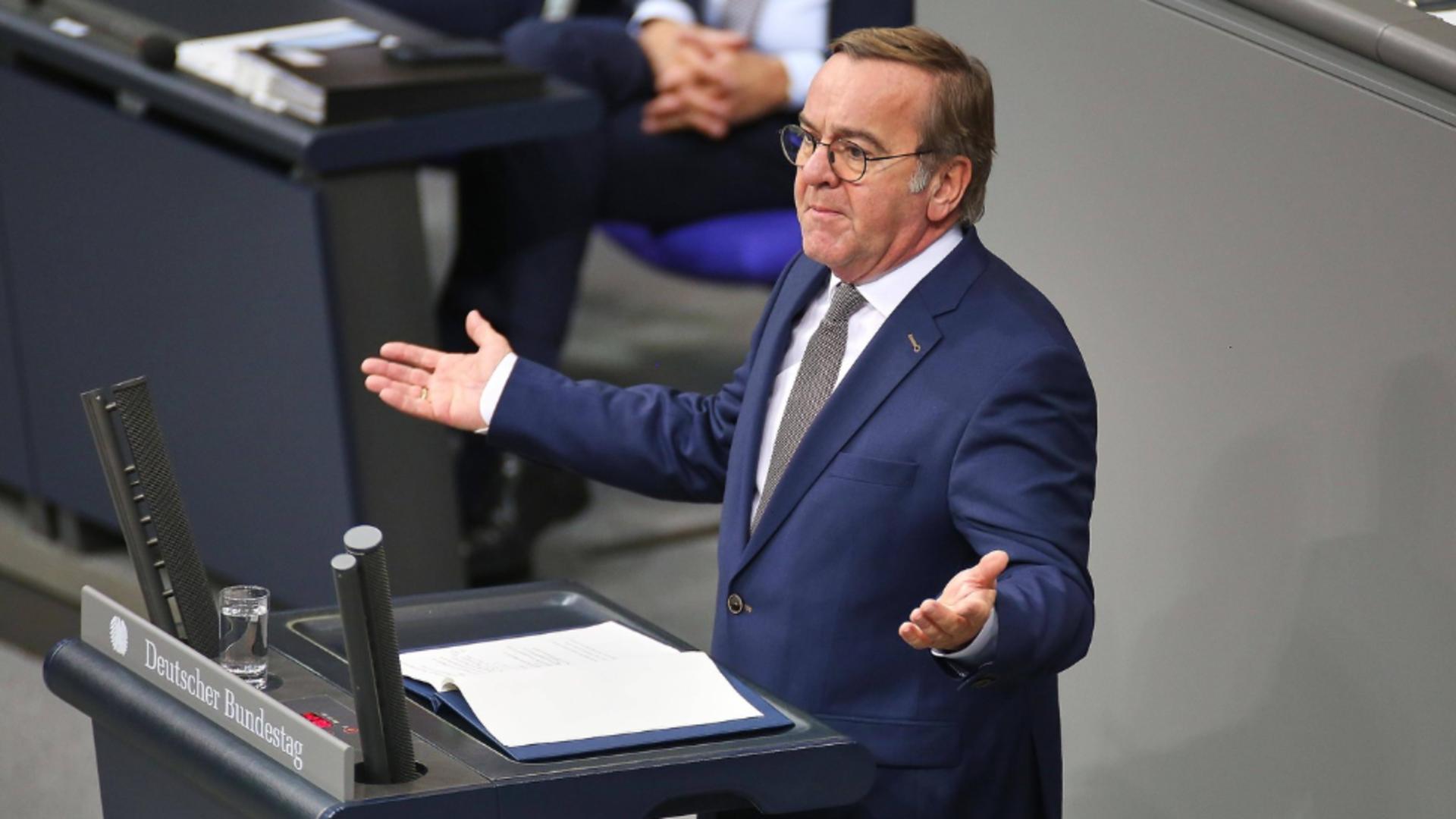 Întâlnirea ministrului german al Apărării Pistorius cu Bolojan, anulată. Presa germană a dezvăluit motivul