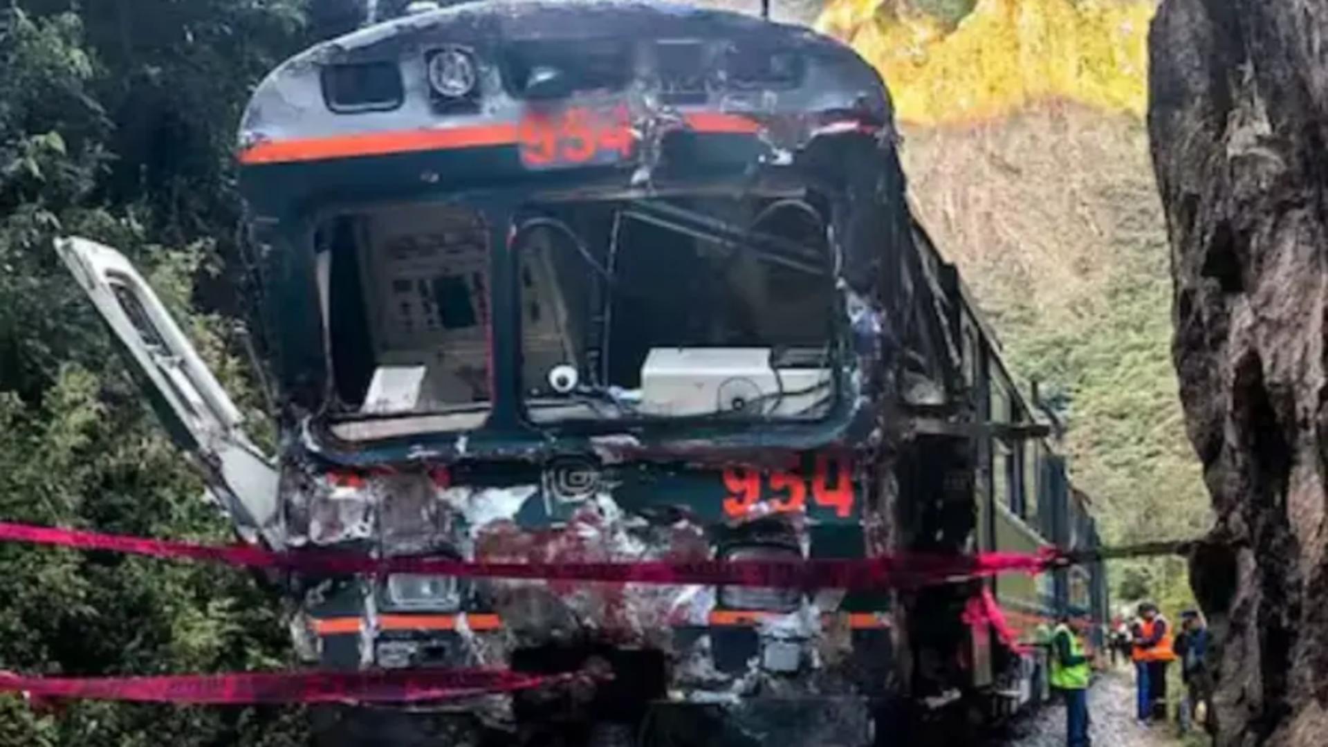 Vacanță de coșmar în Peru. Un mort şi zeci de răniţi după ce două trenuri s-au ciocnit frontal la Machu Picchu