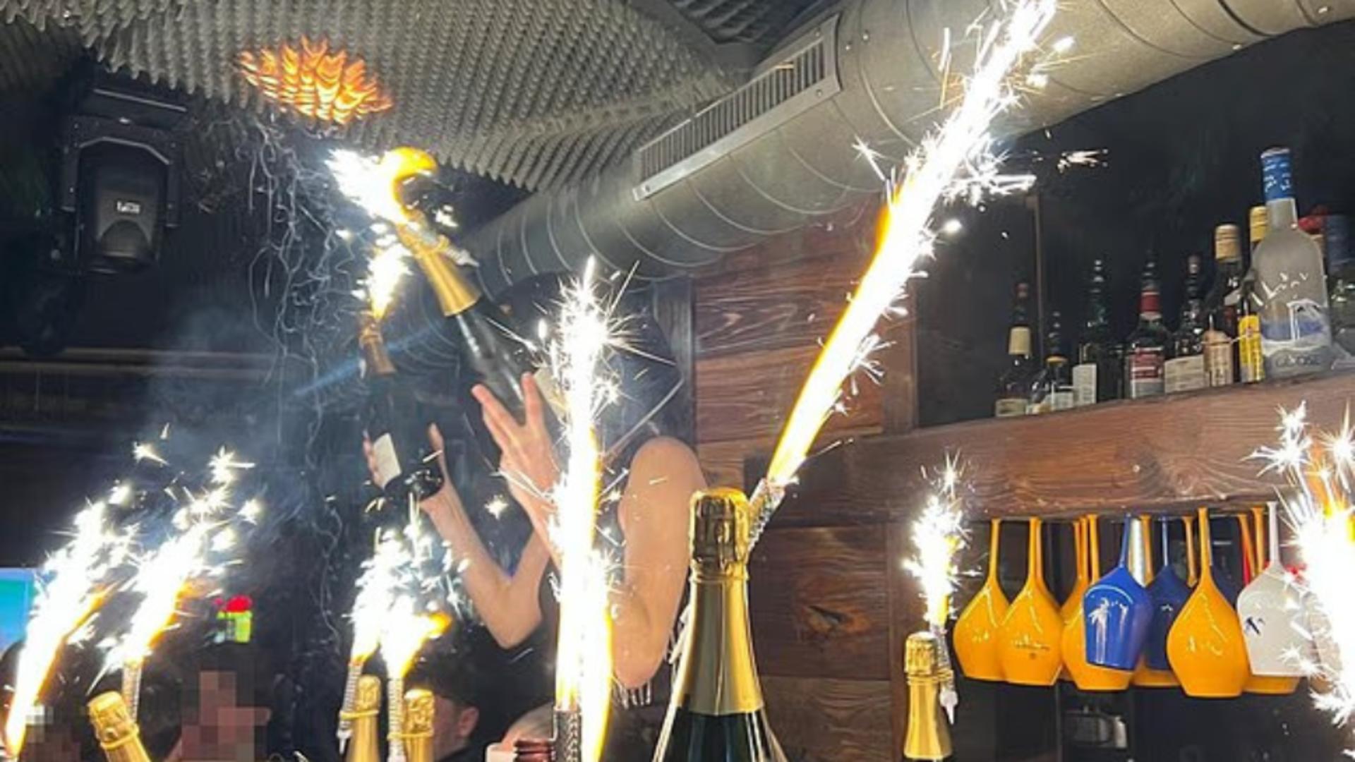 Patroana barului din Elveția care a ars de Revelion, omorând 40 de tineri, este acuzată că ar fi fugit cu casa de bani în timp ce localul ardea