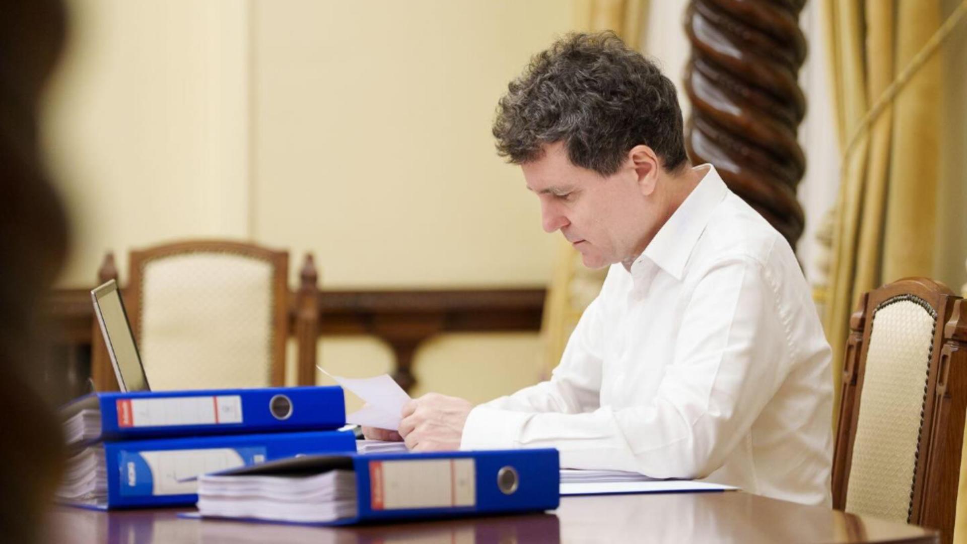 Nicușor Dan pregătește cenzura: cum vrea să blocheze jurnaliștii? Pretinde că luptă împotriva dezinformării