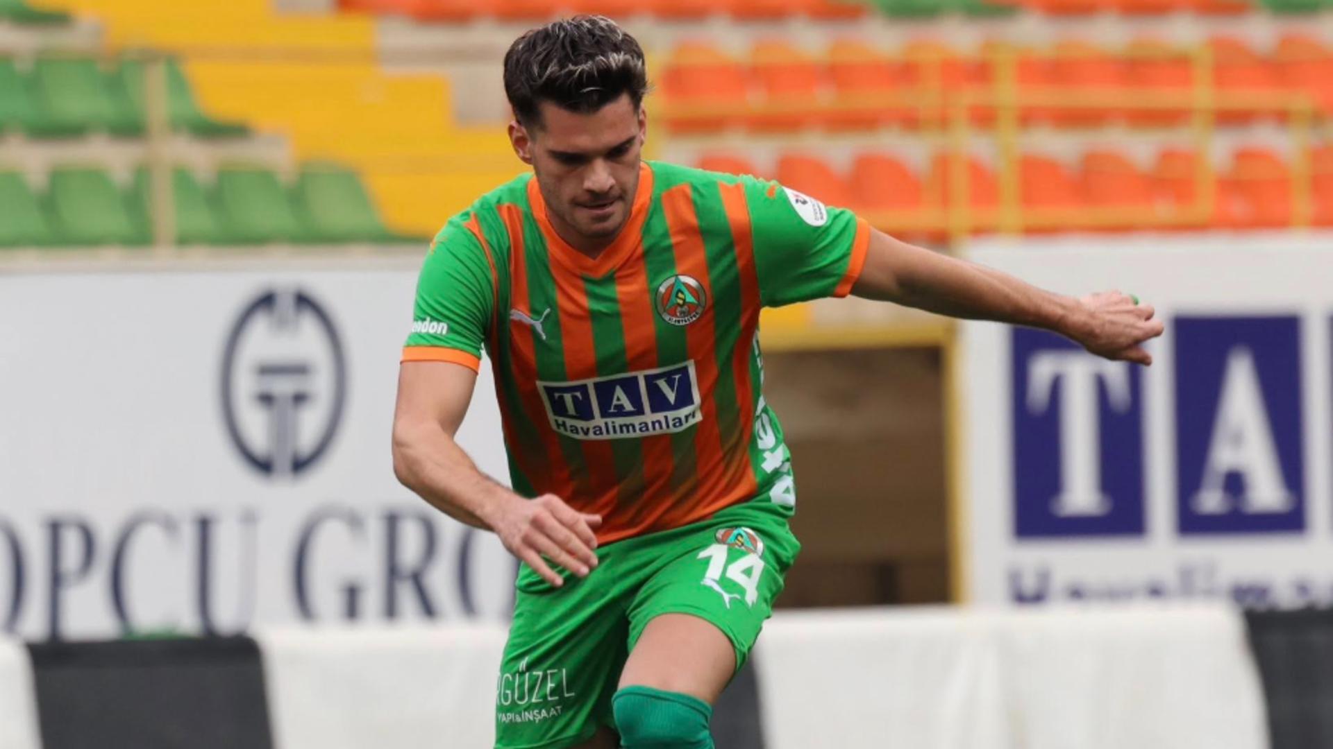 Ianis Hagi, gol superb din lovitură liberă într-un amical cu Metaloglobus. Echipa lui Mihai Teja, test util în Antalya