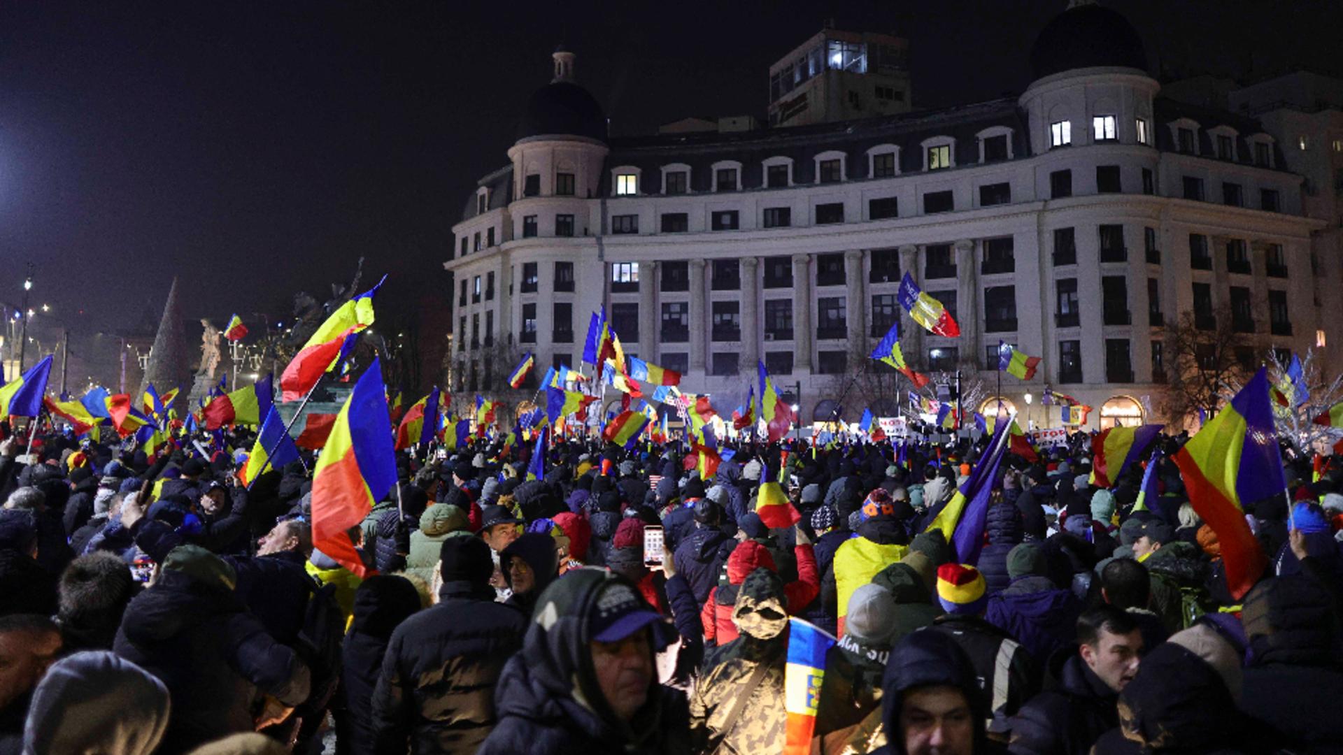 Aspecte de la protestul din Piața Universității (Inquam Photos/Octav Gane) 