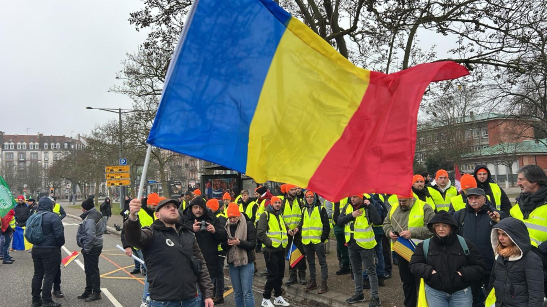 Fermierii români participă la protestul masiv de la Strasbourg, împotriva acordului UE-Mercosur. Realitatea Plus transmite din mijlocul protestatarilor - LIVE TEXT/VIDEO