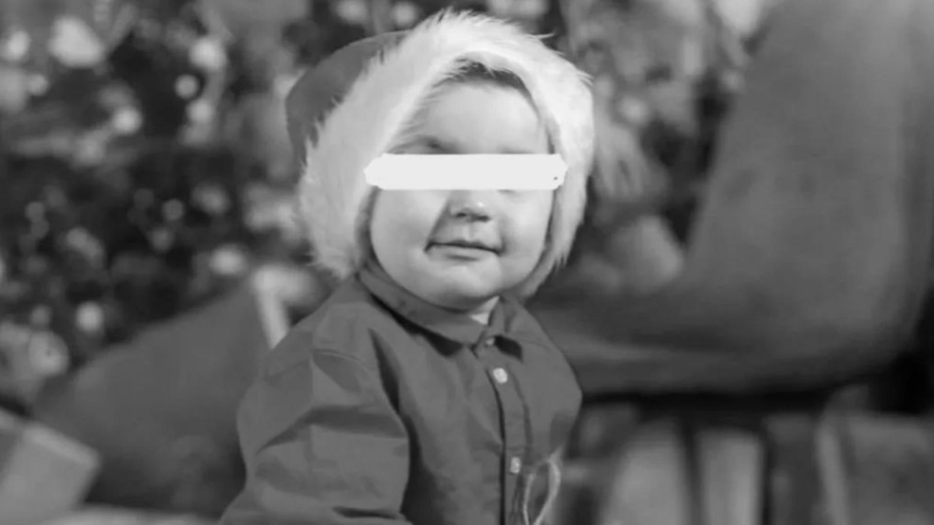 Un copilaș de doar un anișor a murit după ce s-a înecat cu o bucată de crenvurști. Sursa foto: Criticarad.ro.