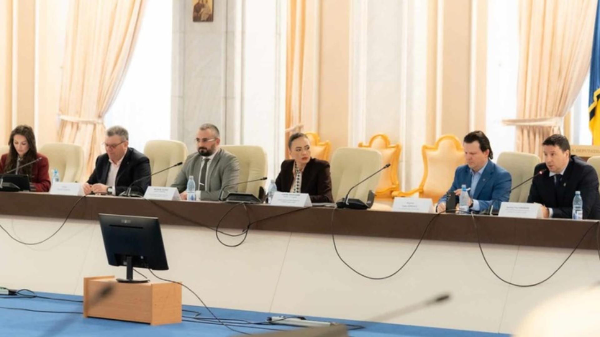 AUR acuză: „Românii merită să cunoască adevărul despre anularea alegerilor prezidențiale”.