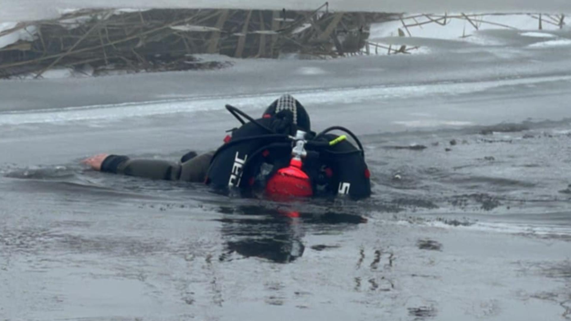 ALERTĂ la Gherla: copil căzut în râul Someș, căutat de pompieri și scafandri