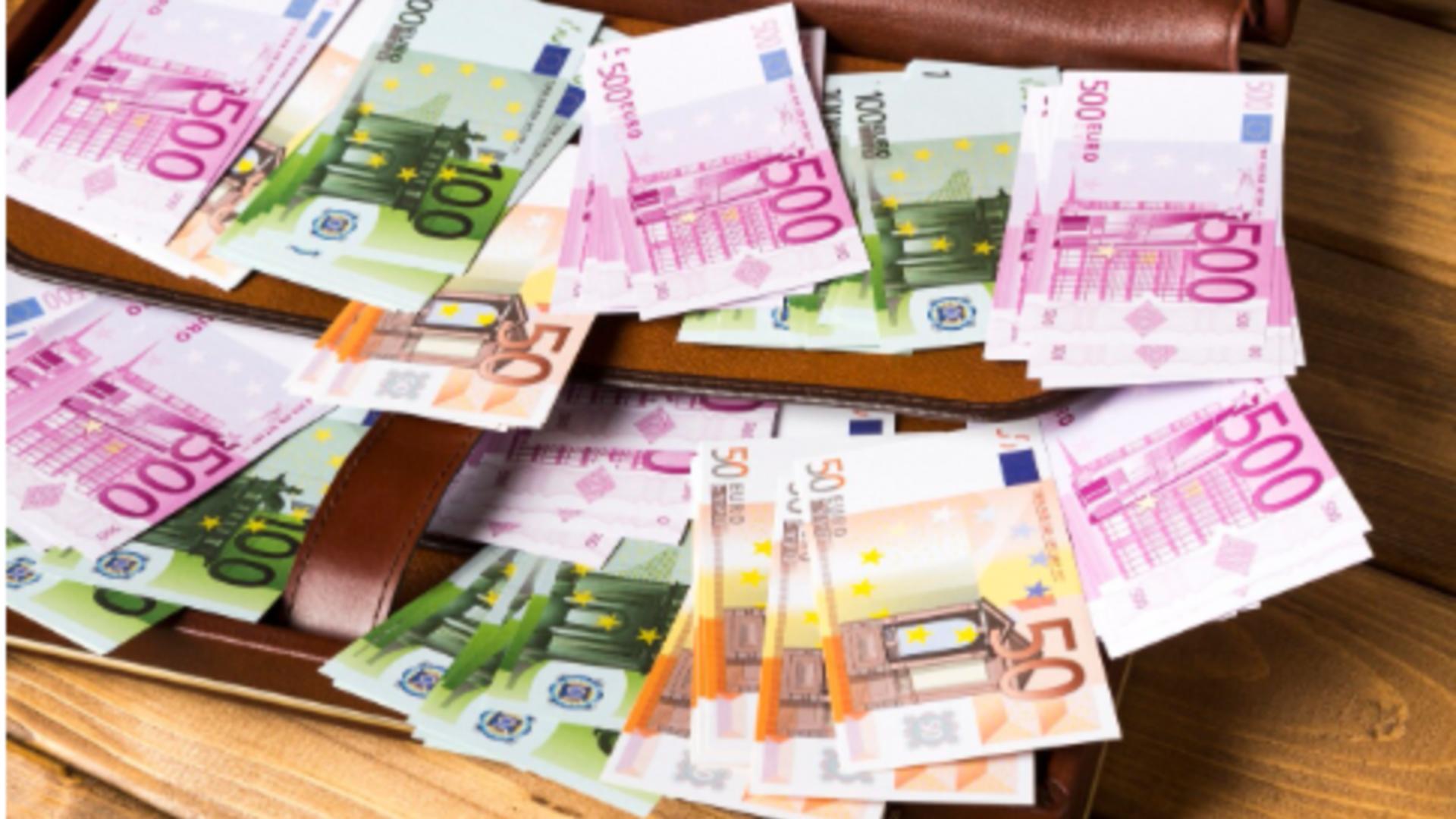 Serviciile secrete vor putea controla investițiile de peste 2 milioane de euro