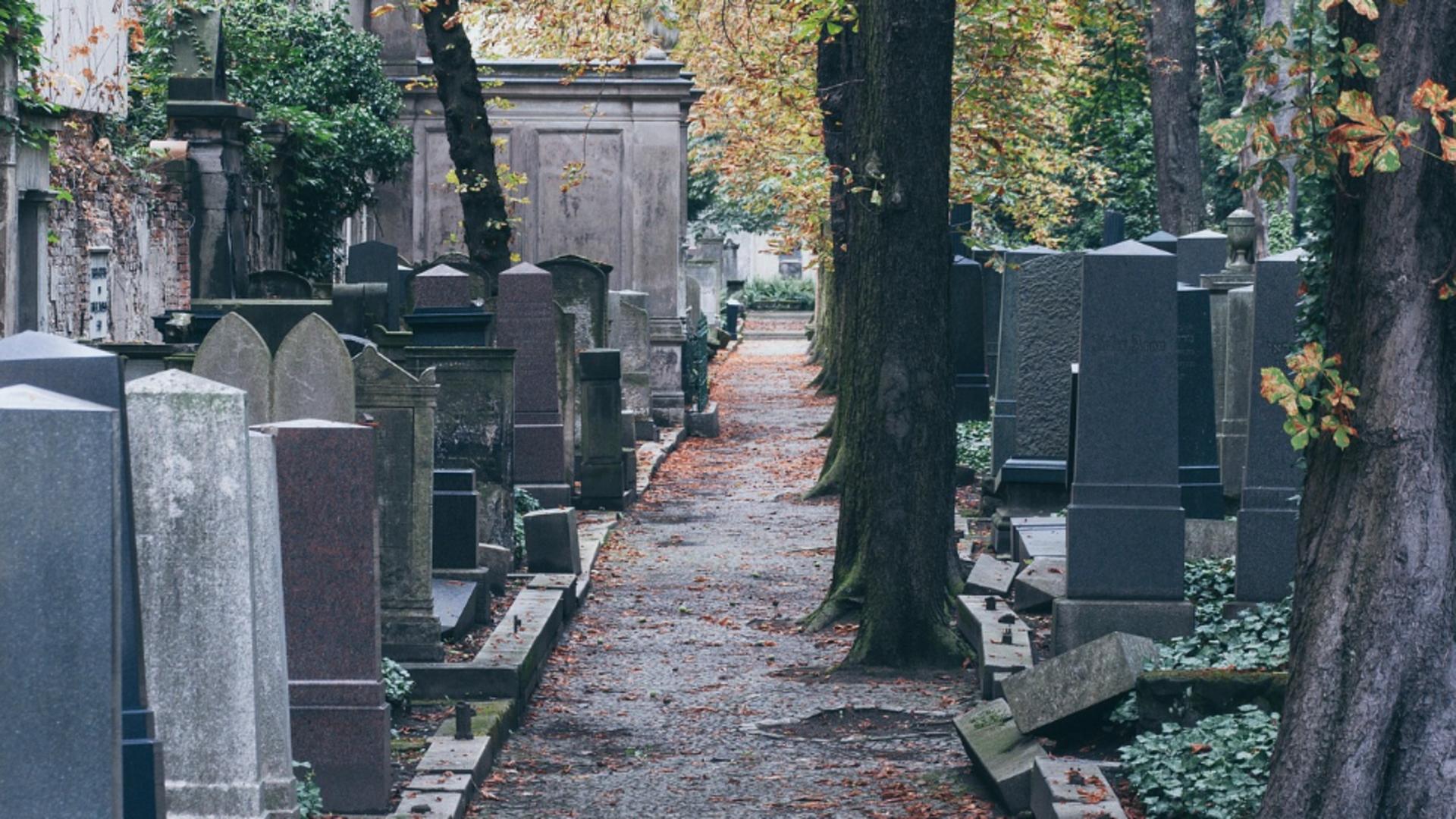 înhumările și utilizarea capelelor și-au mărit prețurile în mai multe orașe