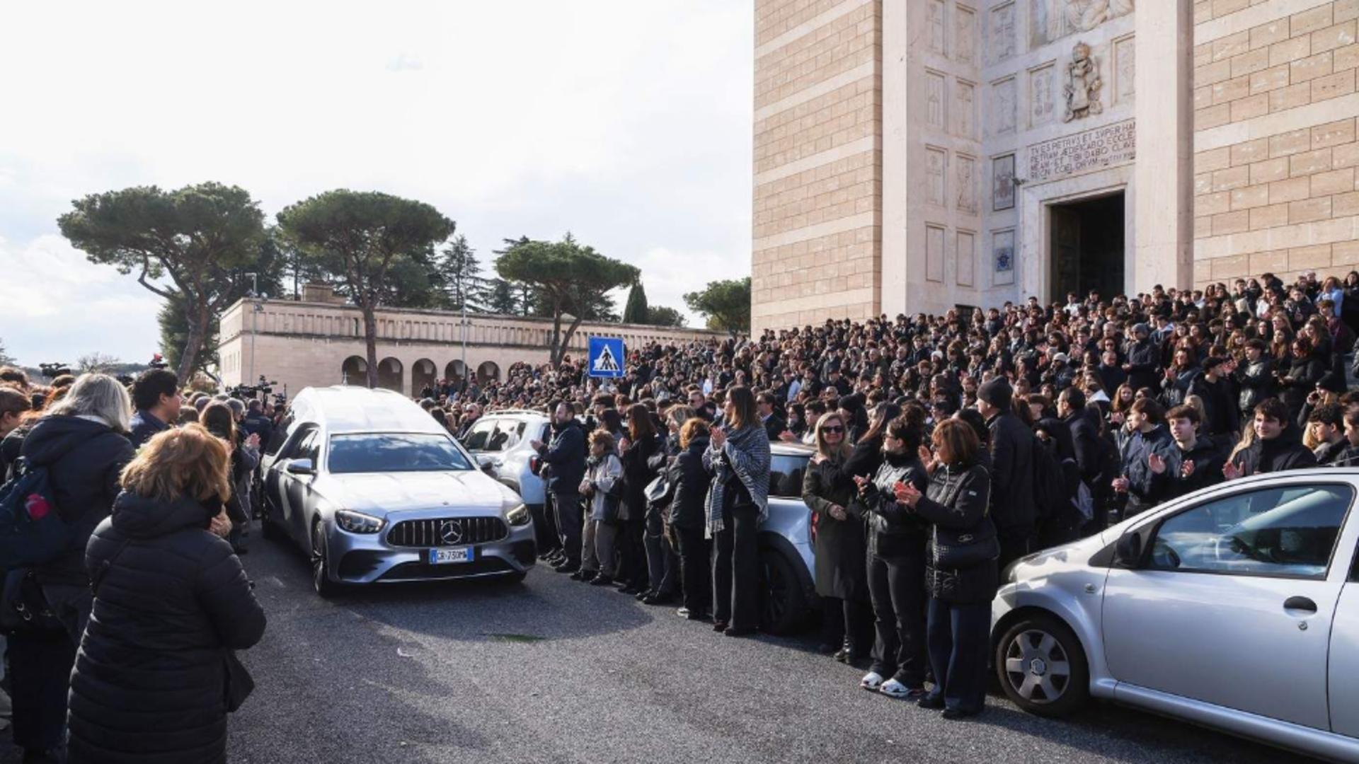 Tragedia din Crans-Montana: victimele au fost conduse pe ultimul drum