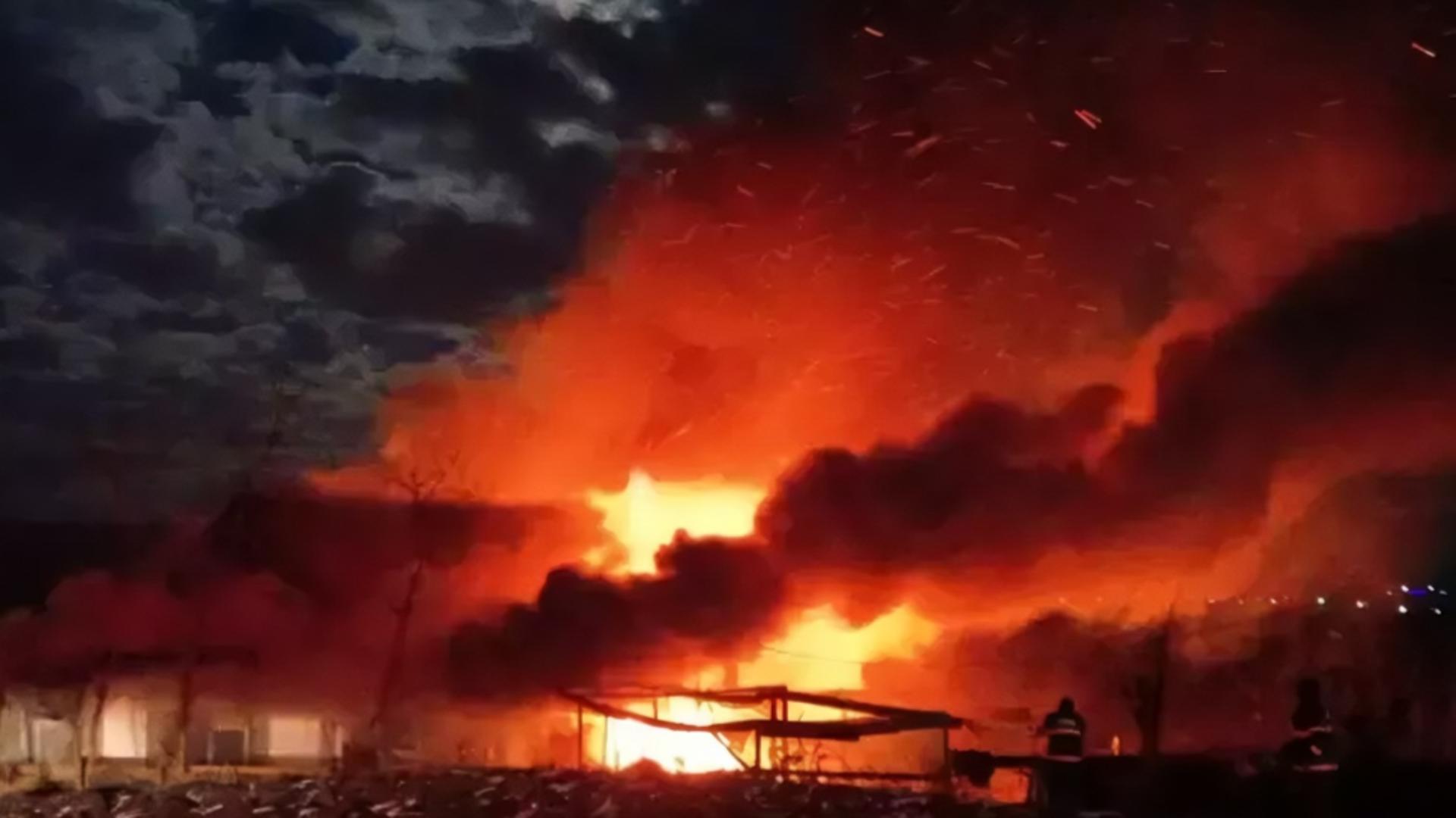 O familie din Botoșani a rămas fără casă. Care este cauza incendiului devastator.