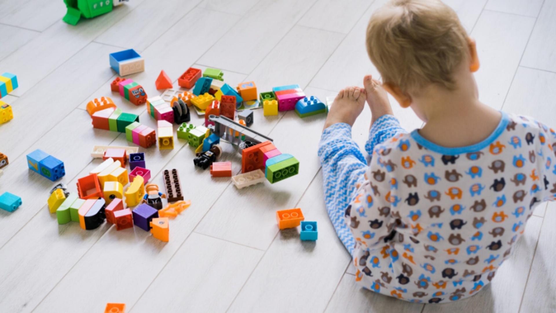 Scenă de coșmar în Brăila: un copil a fost înjunghiat de un alt minor, pentru o simplă jucărie