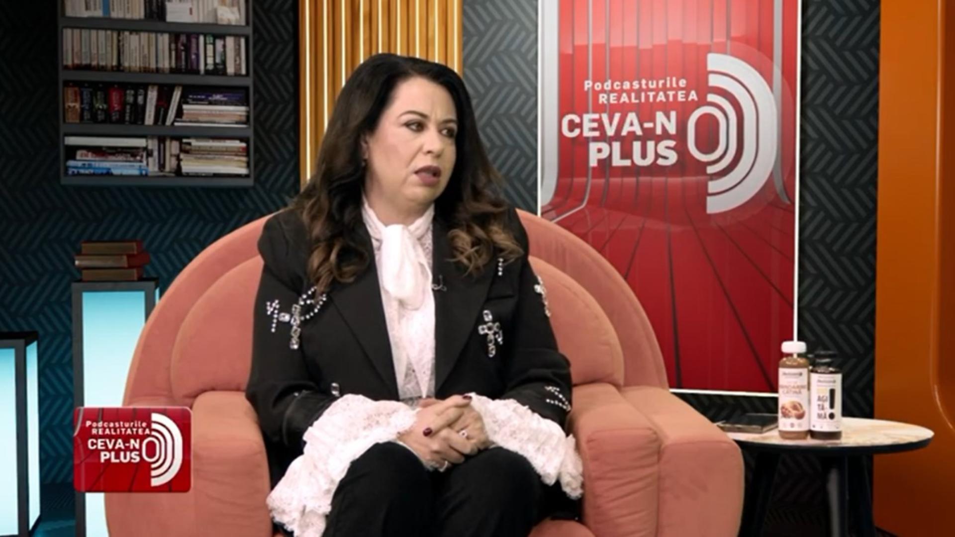 Podcasturile REALITATEA - Ceva-n PLUS Oana Roman face dezvăluiri în premieră la Realitatea PLUS