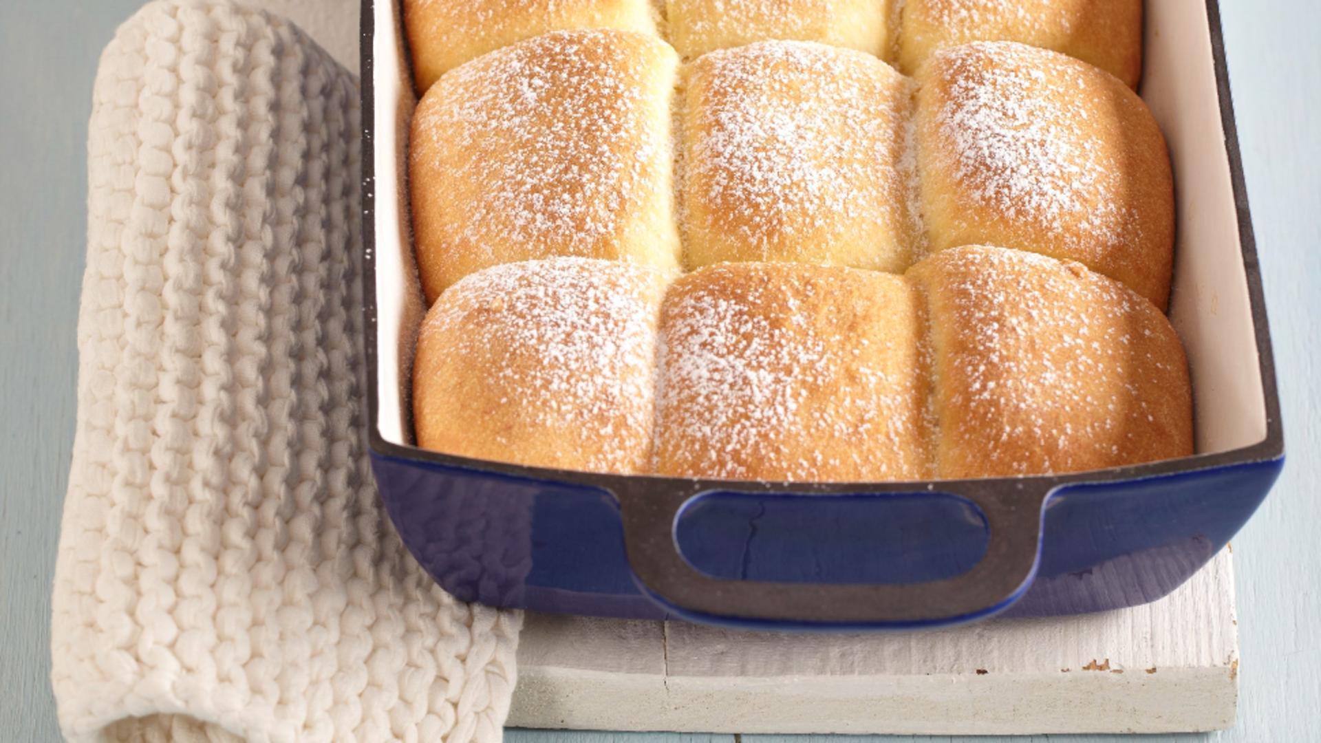 Desert tradițional ardelenesc: găluște pufoase cu gem și nucă / Profimedia 