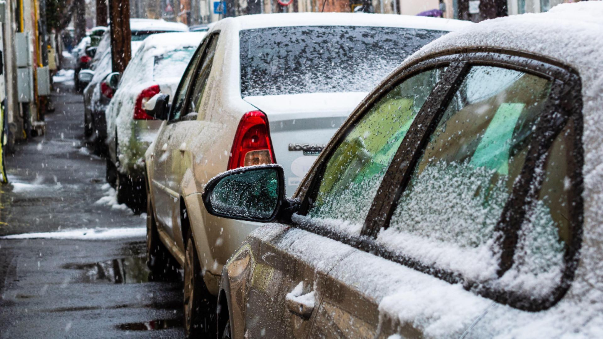 Iarna își intră în drepturi în Capitală. Prima ninsoare și Cod Galben până la ora 23.00: la ce temperaturi să ne așteptăm