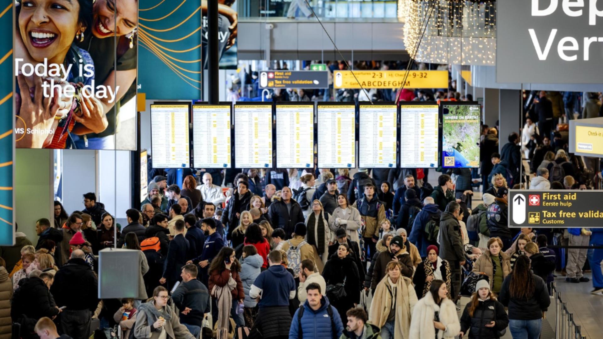 Mii de oameni au pierdut cursele (Profimedia)